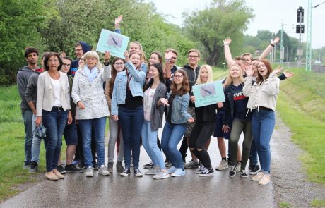 Gruppenbild Rettungsaktion für Kammmolche